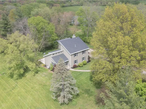 2431 Adams St, Cumming, IA 50061