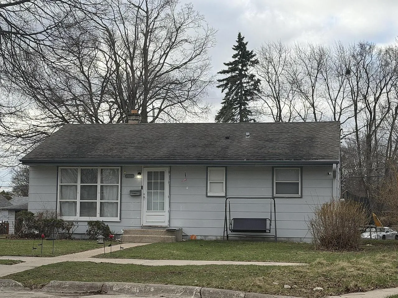 7013 West TALLMADGE COURT photo 1