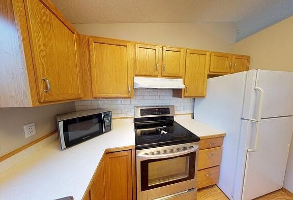 3rd image of 1404 19th St SE