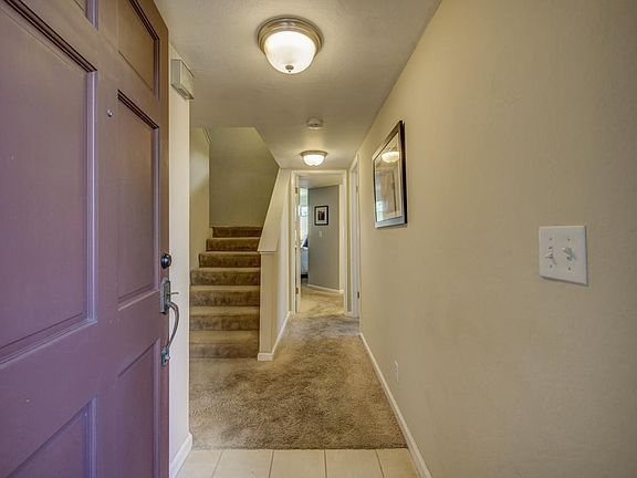 5th image of 28 Seacliff Dr