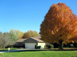 4N233 Citation Ln, Elburn, IL 60119