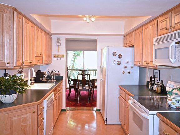 2nd image of 11925 Bargate Ct #11925