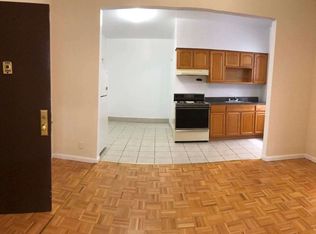 30-50 35th St #1F, Astoria, NY 11103