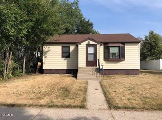 518 12th Ave W, Williston, ND 58801