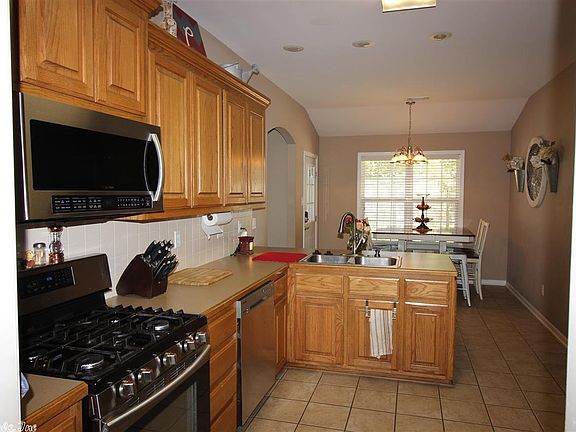 4th image of 3005 Ozark Dr
