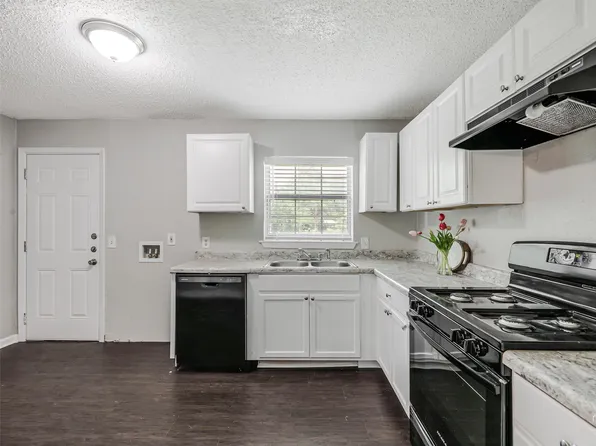 3211 Gus Thomasson Rd, Dallas, TX 75228