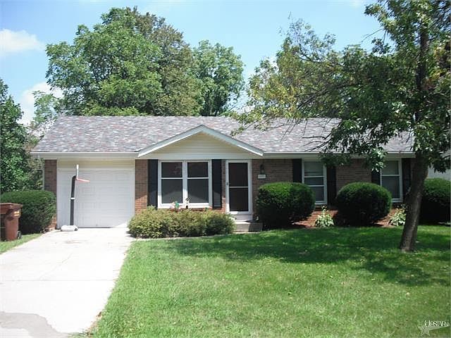 1st image of 801 Woodcreek Dr
