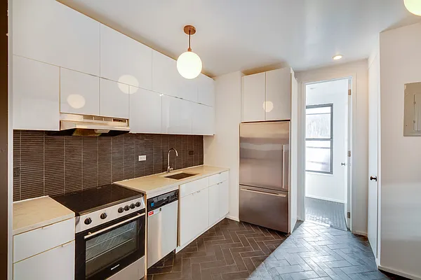 Rented by MNS | media 27