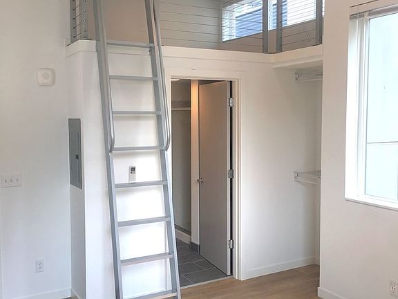 3rd image of 1714 14th Ave Unit 302