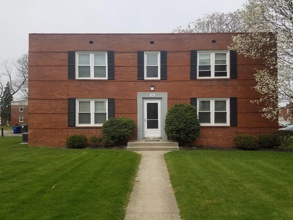 1st image of 1342 Thornwood Pl Unit B