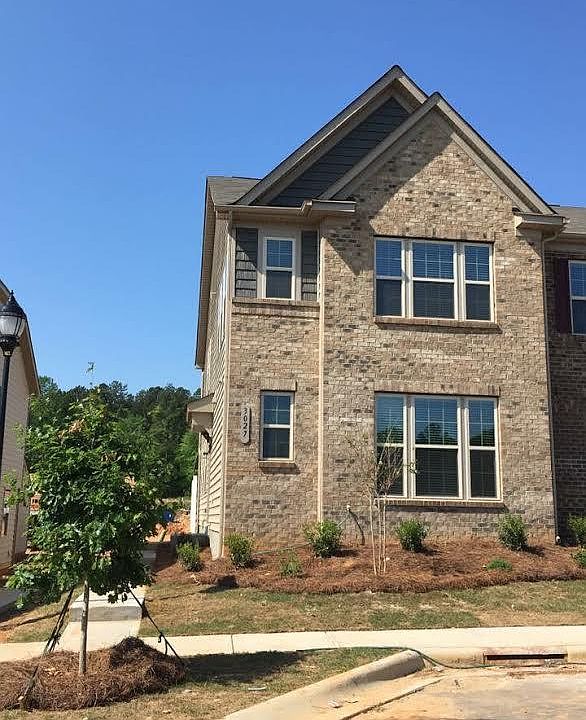 1st image of 3027 Honeylocust Ln