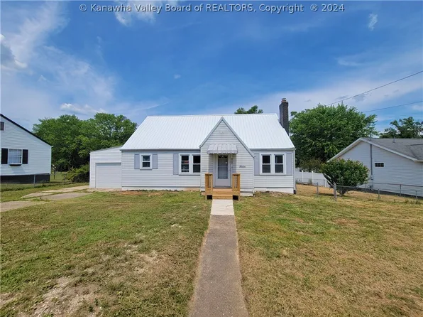 868 Parkersburg Rd, Spencer, WV 25276