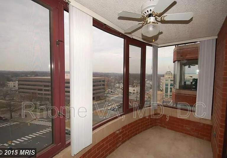 2400 Clarendon Blvd #903 — Photo 9
