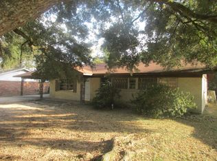 2903 Victoria Dr, Picayune, MS 39466