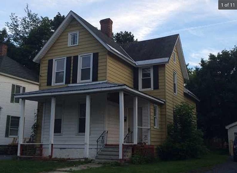 1st image of 920 Boyd St