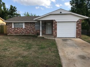 524 W Linden Dr, Mustang, OK 73064