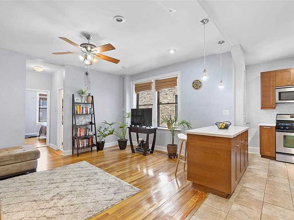 3rd image of 270 Harrison Ave APT 405