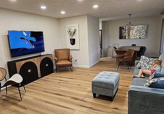 4th image of 3247 Cavendish Dr