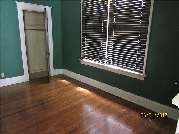 4th image of 3616 Virginia Ave