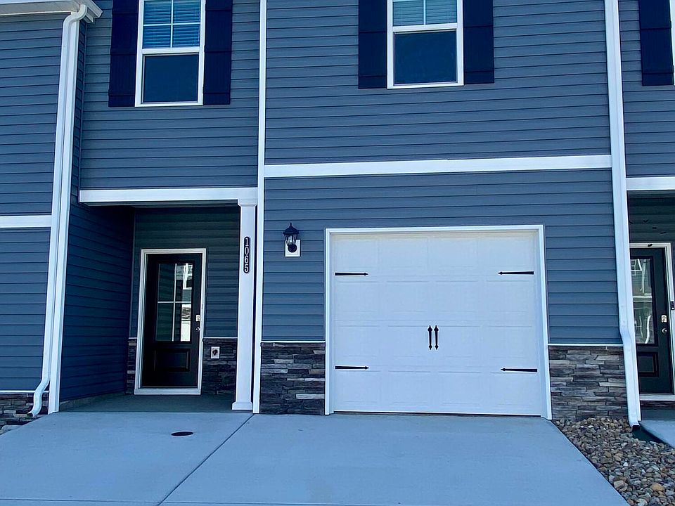 1st image of 1065 Saylors Pl