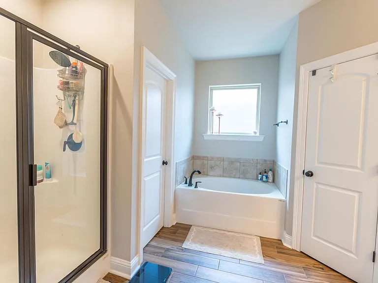 430 Mangrove Ln — Photo 5