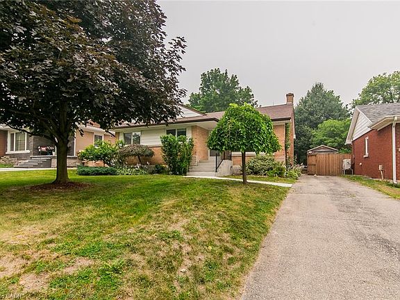 4th image of 210 Dawson St