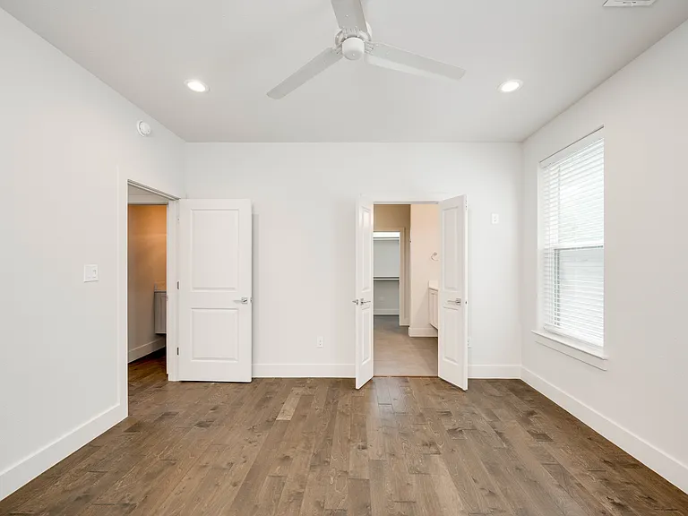 1412 Perez St #1 — Photo 17