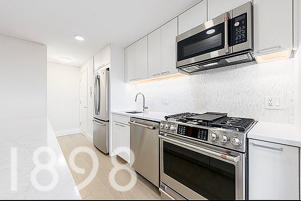 1st image of 160 W 97th St APT 13B