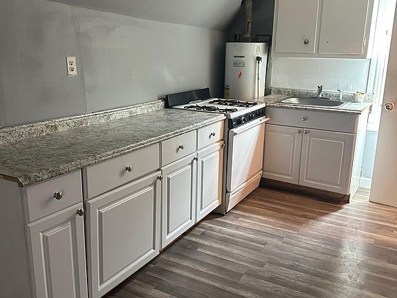 2nd image of 170 S 11th St #3
