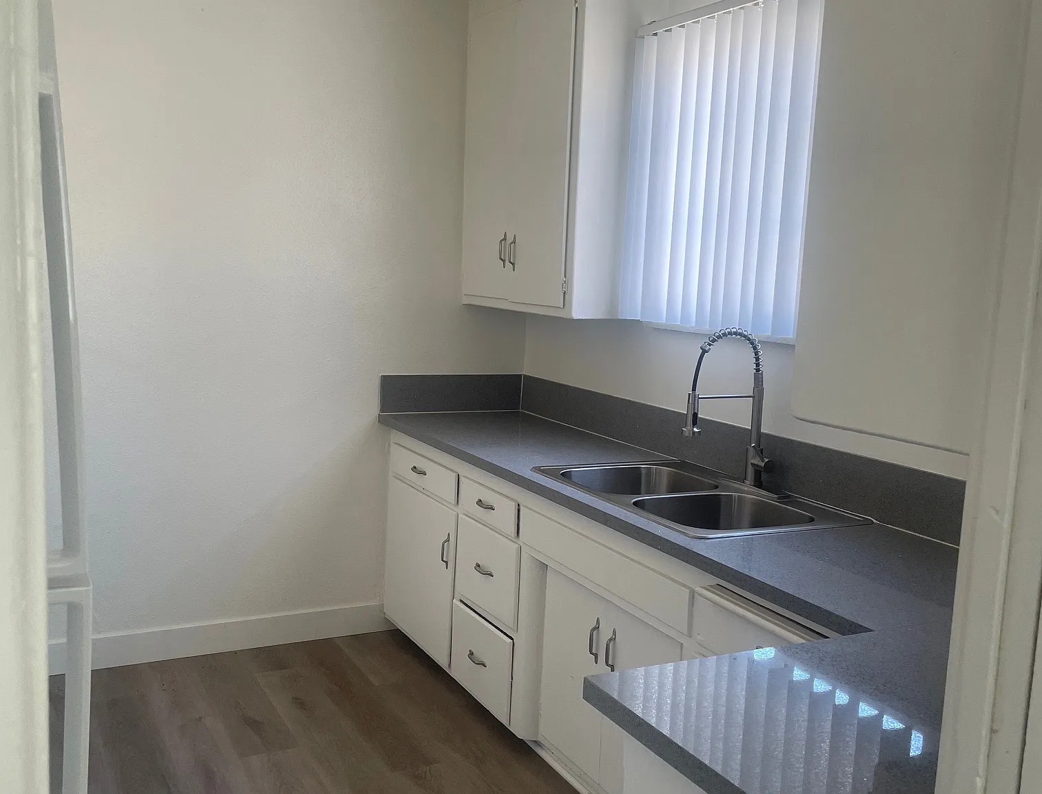 2 bed, 800 sqft, $2,295 — Photo 4