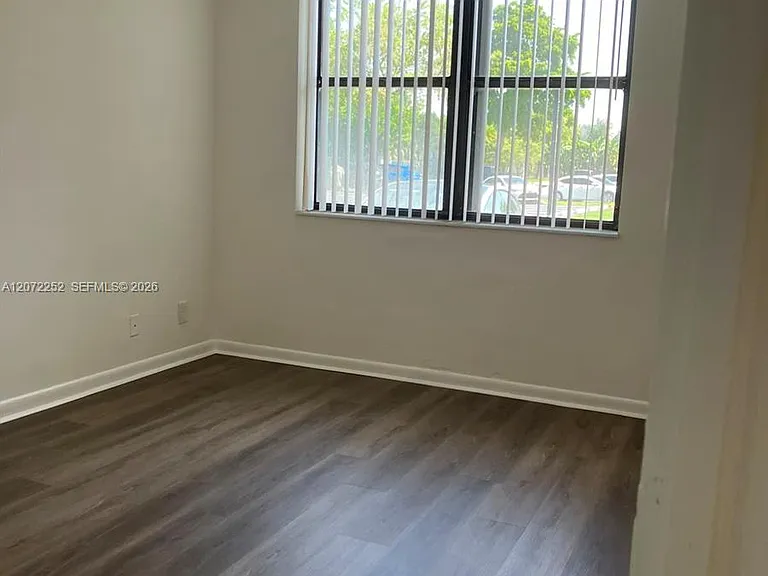 213 Lake Pointe Dr #112 — Photo 7