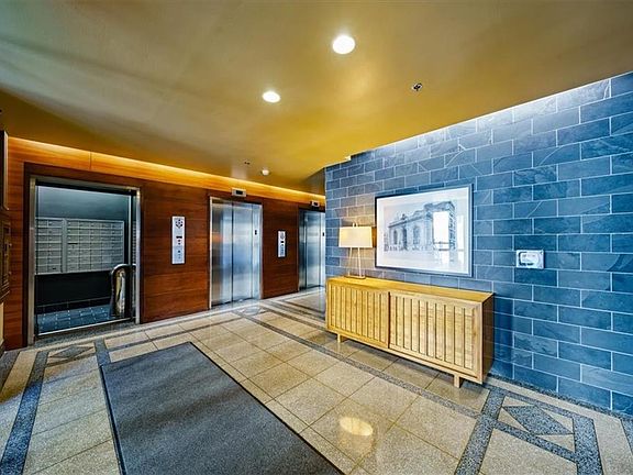 3rd image of 21 W 10th St APT 9C