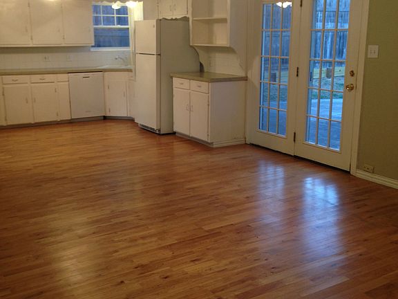 3rd image of 1710 Crowberry Dr