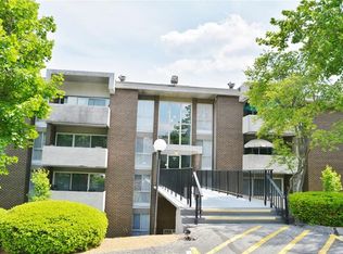 1304 Charlemagne Cir, Pittsburgh, PA