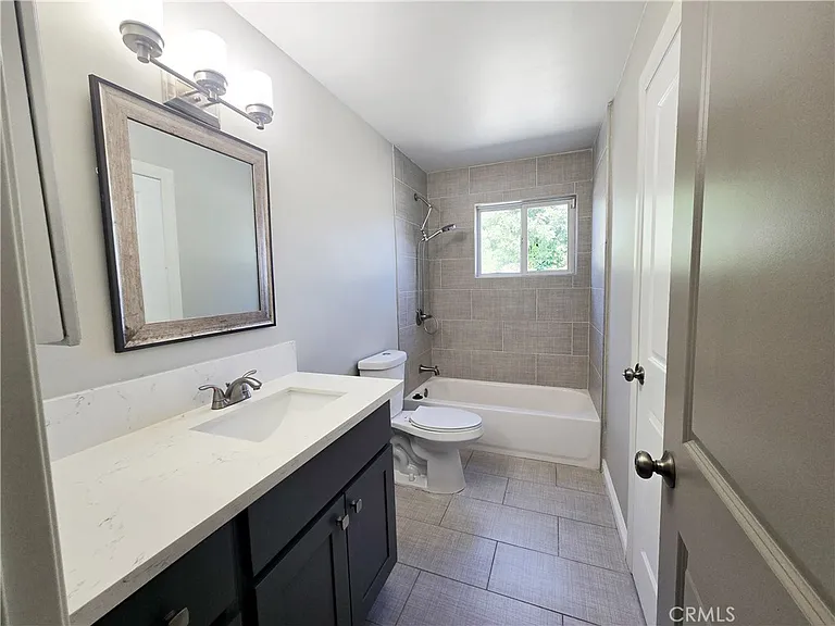 6624 Gross Ave — Photo 7