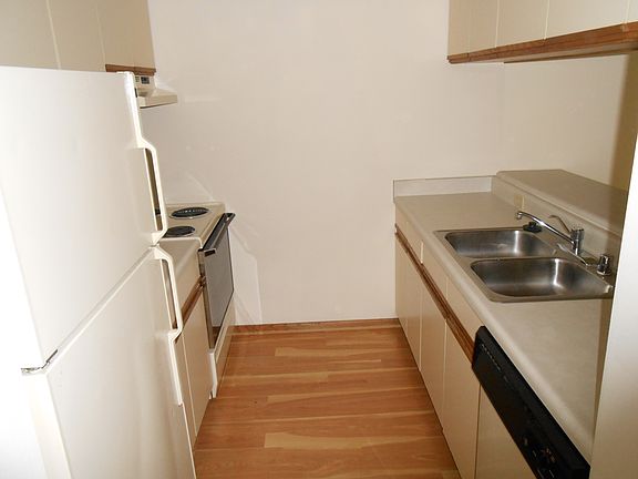 5th image of 2411 Tawhee Dr APT 210
