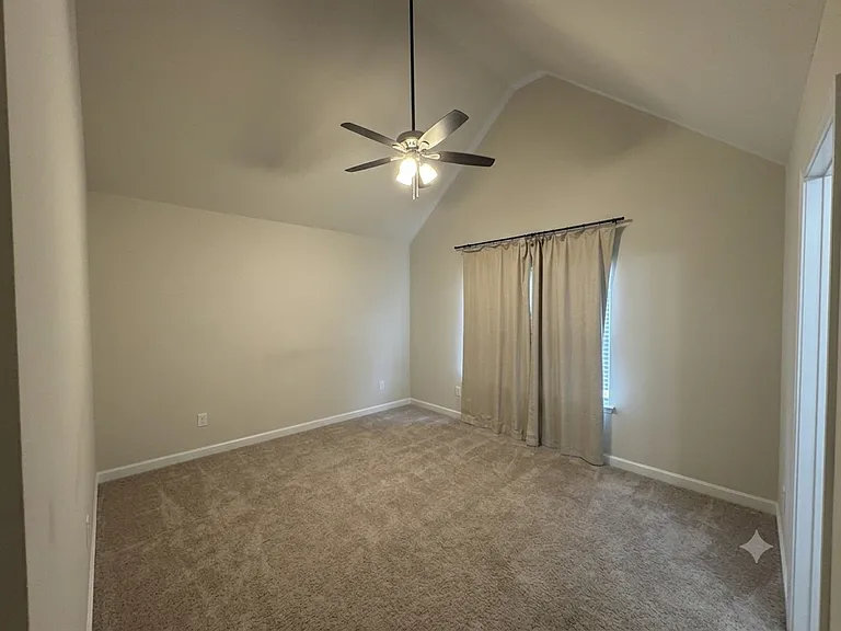 165 Paxton Ln — Photo 12