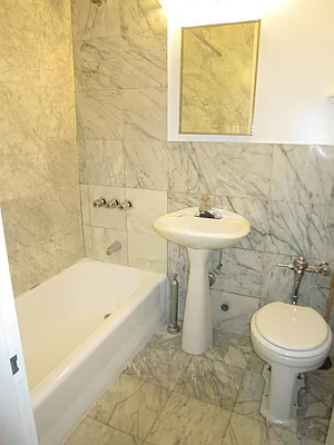 Rented by Immac Realty | media 10