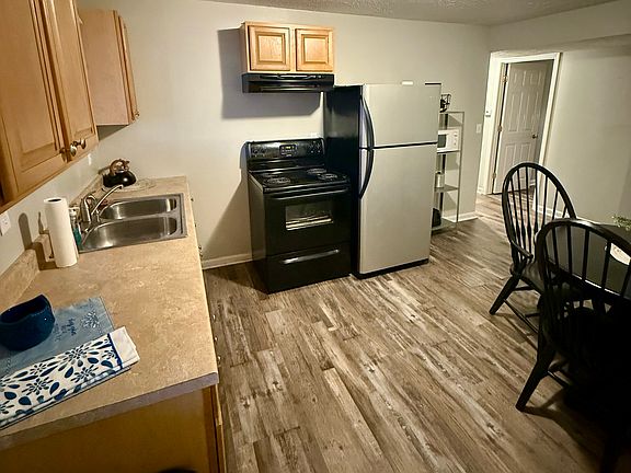 4th image of 424 W Ashby Dr #424