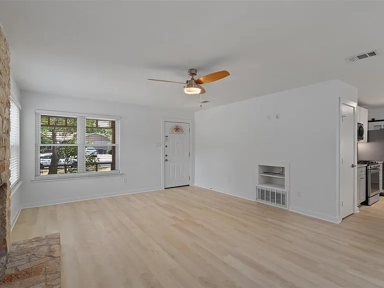8907 Creekmont Cv — Photo 8