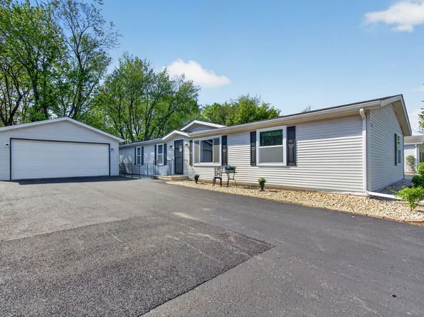22533 S Woodside Dr, Channahon, IL 60410