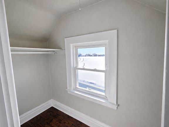 4th image of 367-369 Chadwick Ave #3