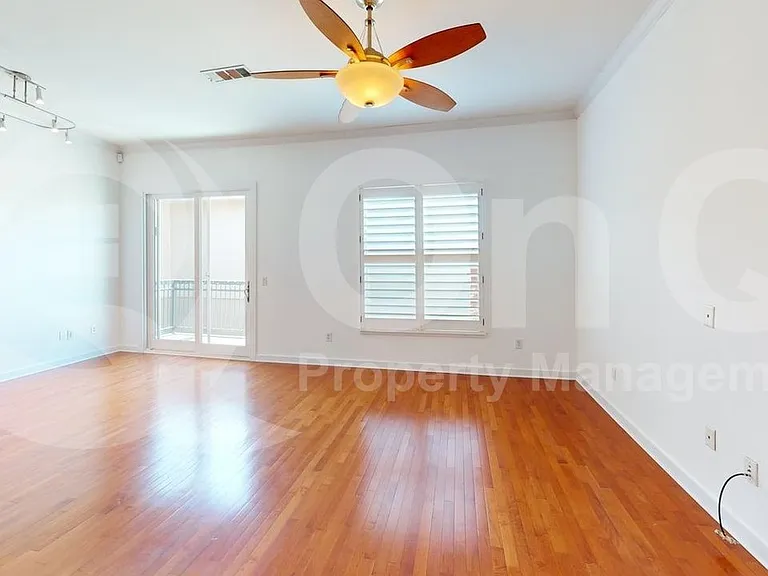 2950 McKinney Ave #424 — Photo 3