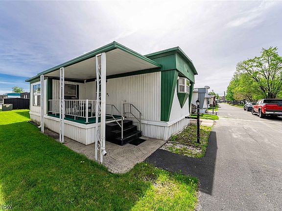 3rd image of 3000 Brookpark Rd #15