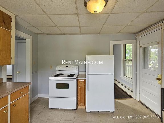 2nd image of 64 Elm St APT 3