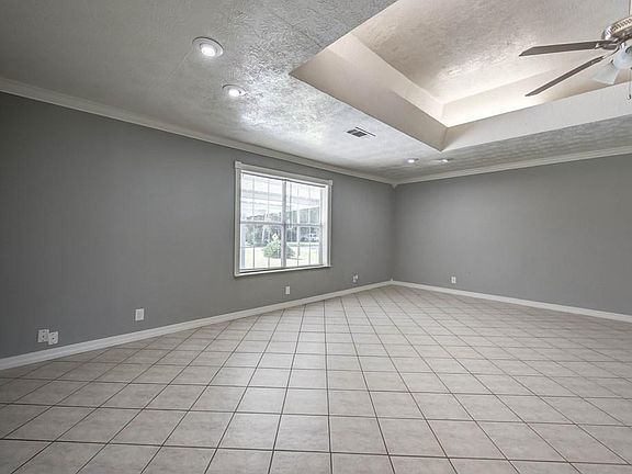 5th image of 8235 S Kilarney Dr