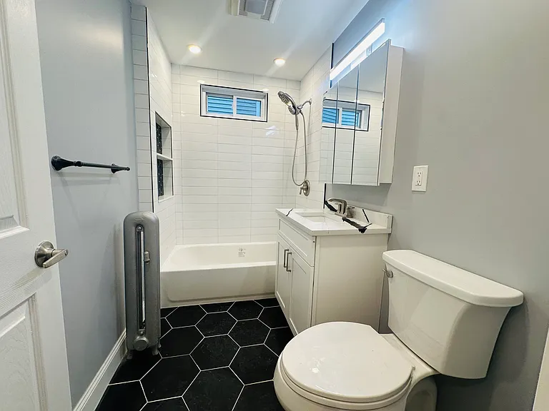 28 Melbourne St #2 — Photo 14