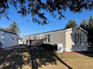 4728 Carstens Lake Rd, Manitowoc, WI 54220