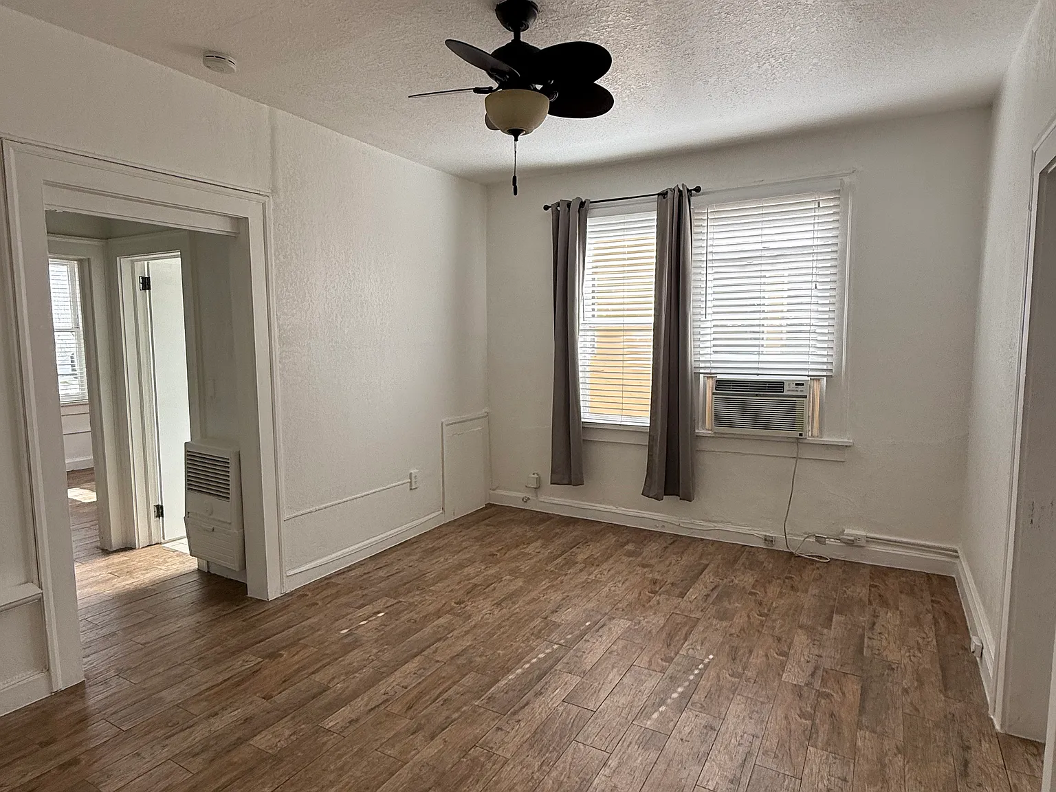 114 Menores Ave — Photo 2