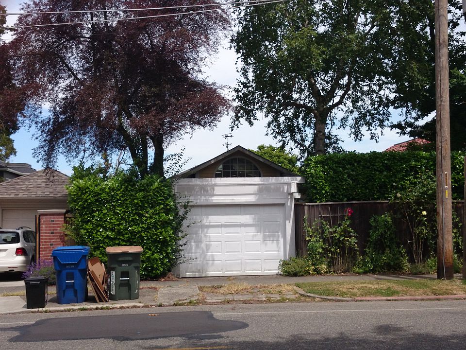 2nd image of 2203 13th Ave E